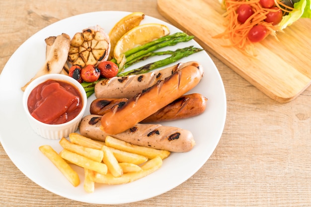 grilled sausage with vegetable