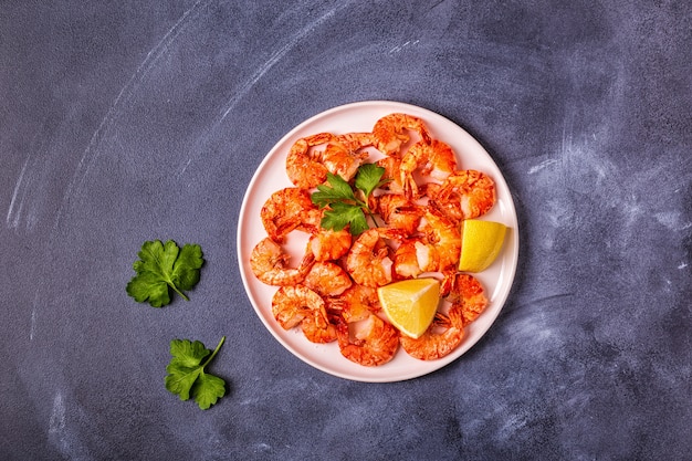 Grilled shrimps with lemon parsley and garlic