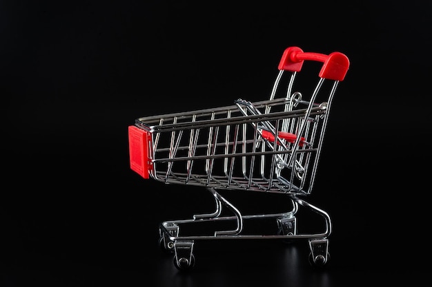 Grocery Supermarket Realistic Trolley Cart Empty Shopping Cart for Buyer Consumerism Concept Concept Fewer Shopping Cause Consumer Behavior Online Shopping Effect