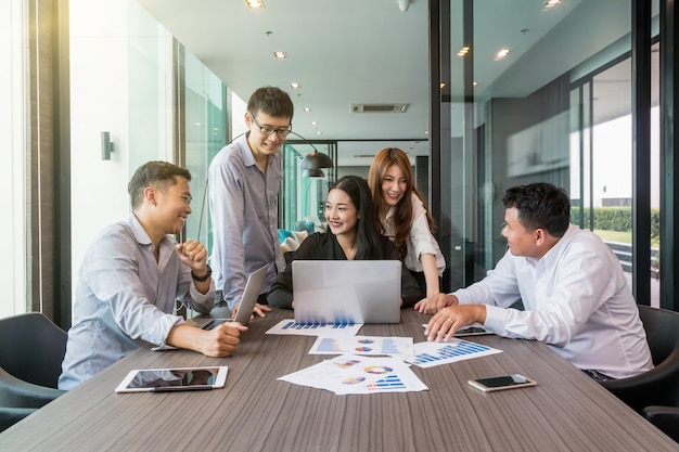 Group Of AsianBusiness people with casual suit working and brainstorming 