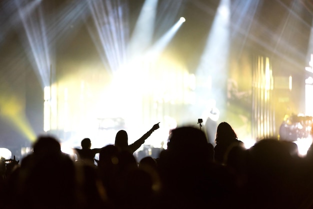 Photo group of people at music concert