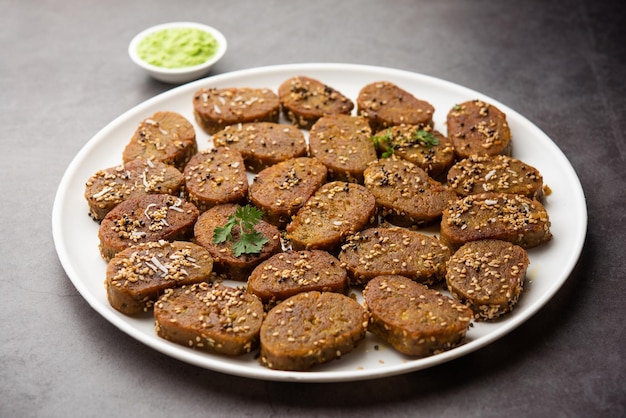 Gujarati snacks Muthiya or muthia is a steam cooked healthy food made using bottle gourd or doodhi or lauki