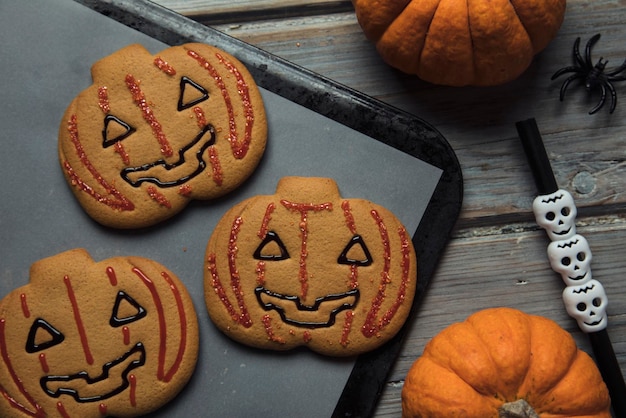 Halloween pumpkin gingerbread cookies