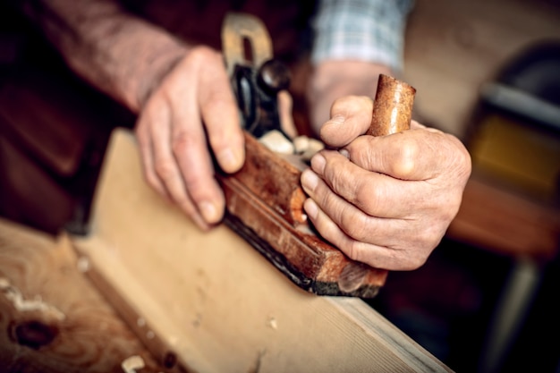 Photo hands with handplaner