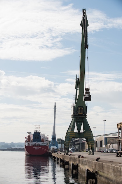 harbor crane