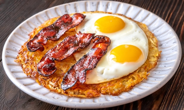 Hash brown with egg and bacon