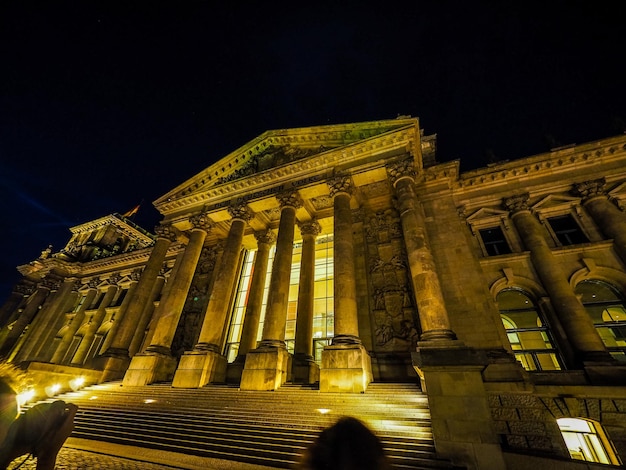 Photo hdr bundestag parliament in berlin at night