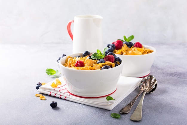 Healthy breakfast with corn flakes and berries