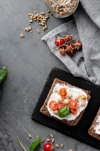 Healthy breakfast with toast and tomatoes