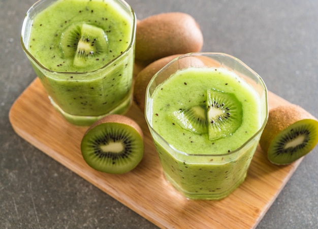 Healthy fresh kiwi smoothie in glass