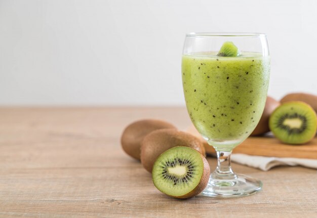 Healthy fresh kiwi smoothie in glass