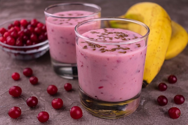 A healthy smoothie made with cranberry and flax seeds