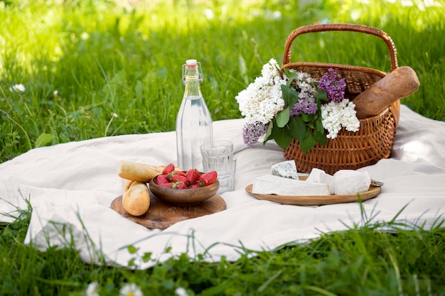 High angle picnic arrangement with flowers