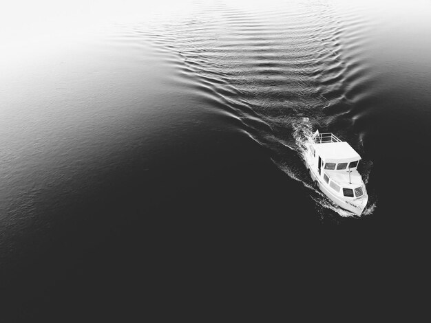 Photo high angle view of boat in sea