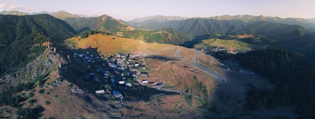 Photo high angle view of mountain range against sky