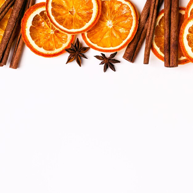 Photo high angle view of orange fruit against white background