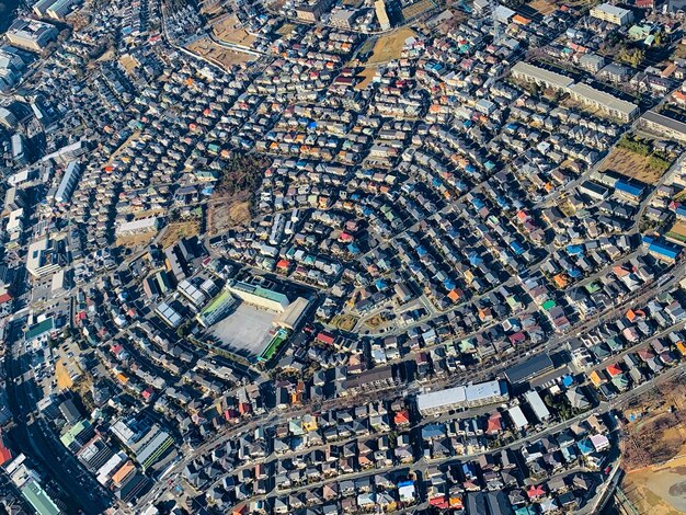 Photo high angle view of street amidst buildings in city