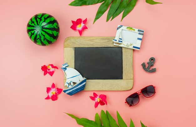 Photo high angle view of sunglasses on table