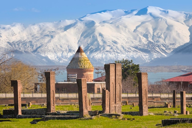 The history of Ahlat Selcuk Cemetery dates back 1000 years