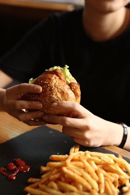 Homemade hamburger with fresh vegetables