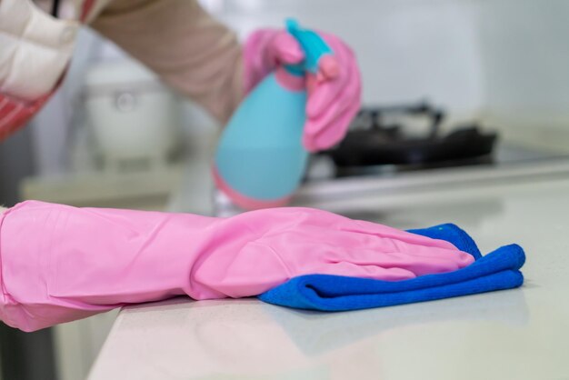 Housewives are cleaning the kitchen to remove oil