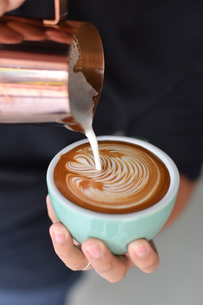 how to make coffee latte art