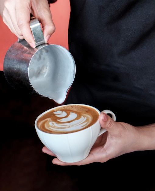 How to make latte art by barista focus in milk and coffee