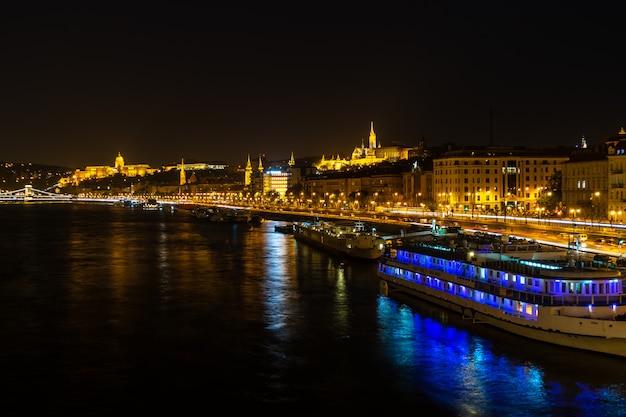 Photo the hungarian parliament building or parliament of budapest