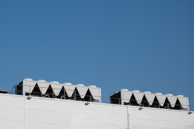 HVAC Air Chillers on Rooftop Units of Air Conditioner for Large Industry Air Cooling system