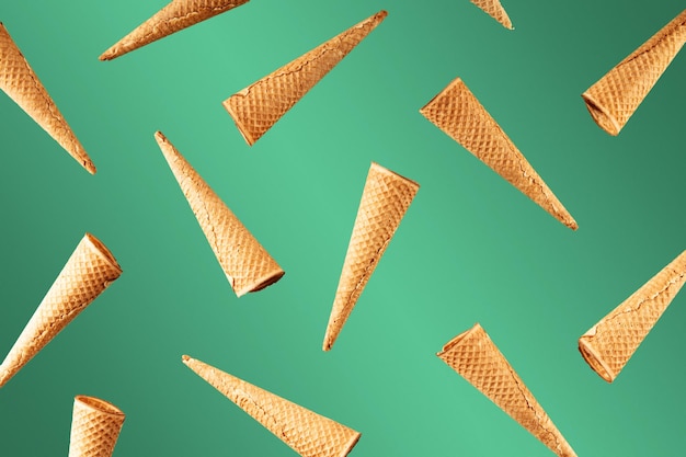 Photo ice cream cones pattern green gradient background sweet summer and empty concept