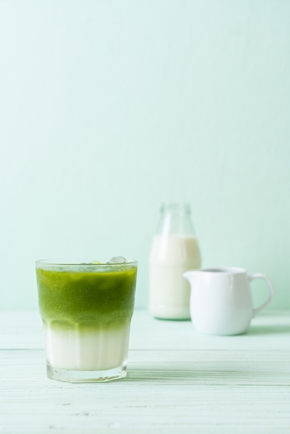 iced matcha green tea latte