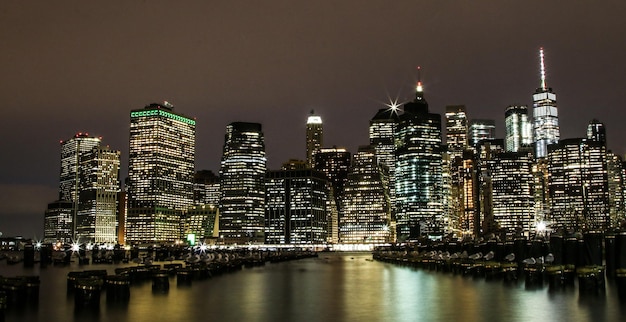 Photo illuminated city at night