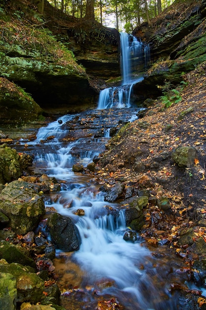 Image of Horseshoe falls waterfall with gently descending waterfall over staggered rocks from a cliff