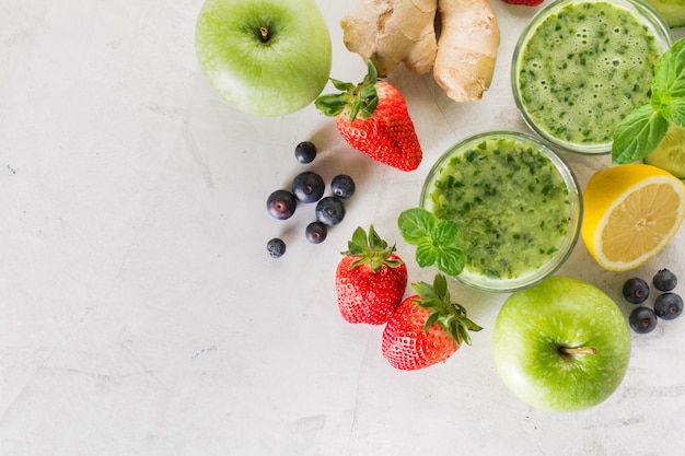 Ingredients for a tasty green smoothie