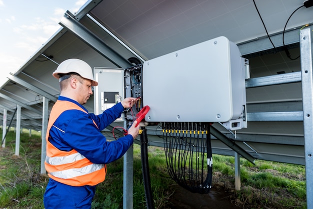 The inspector checks the actual output voltage level of inverter