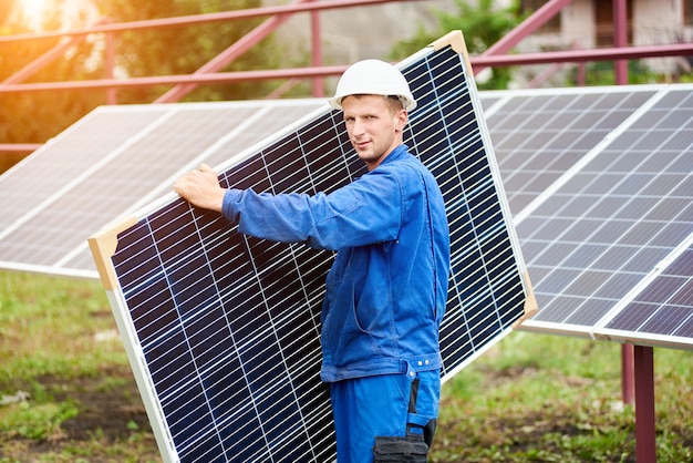 Installing of stand-alone solar photo voltaic panel system