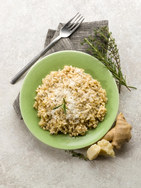 Integral risotto with ginger rosemary parmesan and gorgonzola cheese