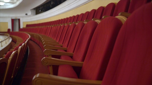 Photo the interior of the theater arts the auditorium with seats and balcony s