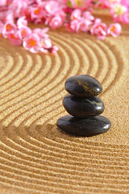 Photo japanese zen garden with stone in textured sand