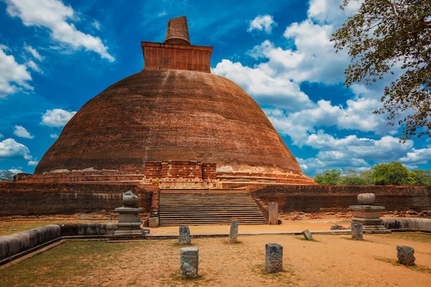 Jetavaranama dagoba Buddhist stupa, Anuradhapura, Sri Lanka