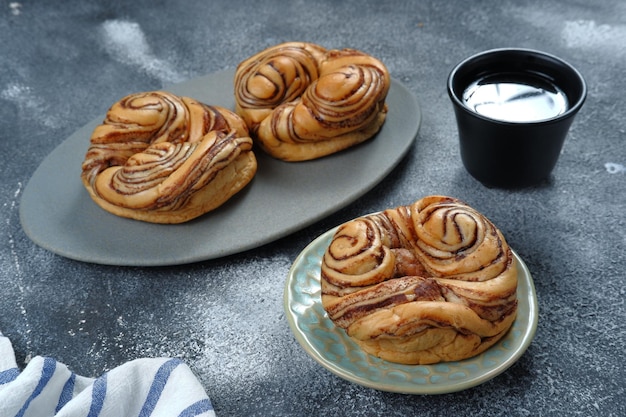 kanelbullar-swedish cinnamon and cardamon buns,