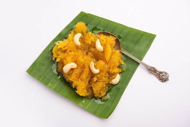 Kashi halwa or kasi halva is one of the classic and traditional dessert of Karnataka made using Ash Gourd or white pumpkin or kaddu