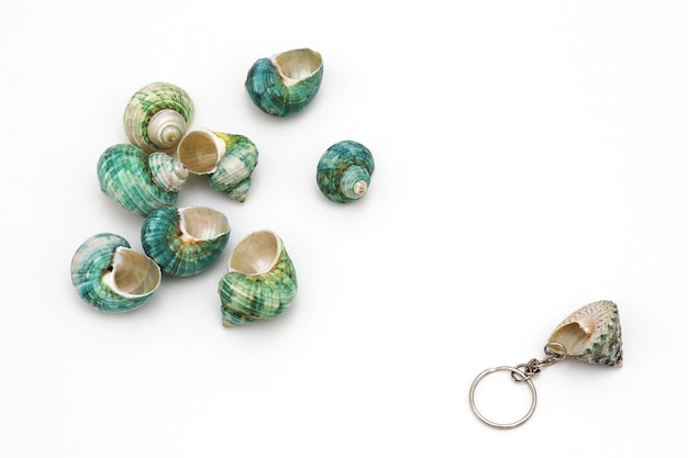 A keychain with a keychain that has the word sea on it.