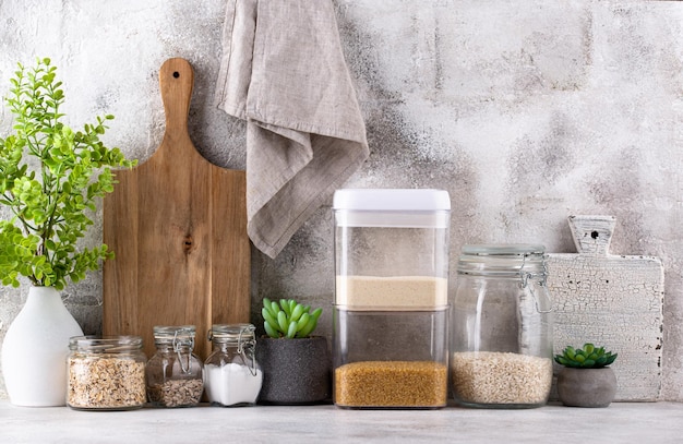 Photo kitchen counter top with cutting board