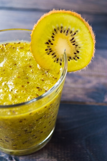 Kiwi fruit smoothie