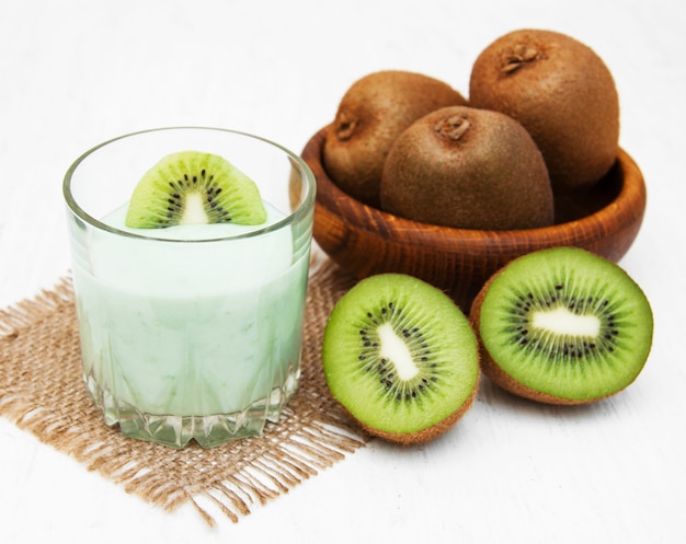 Kiwi smoothie in glass