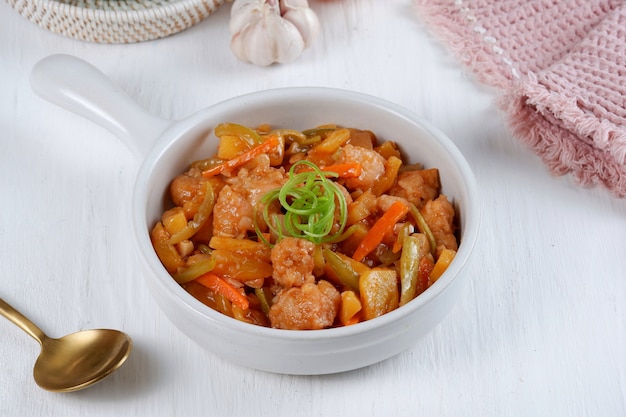 koloke or kuluyuk chicken is a ChineseIndonesian dish that uses raw materials from chicken or fish