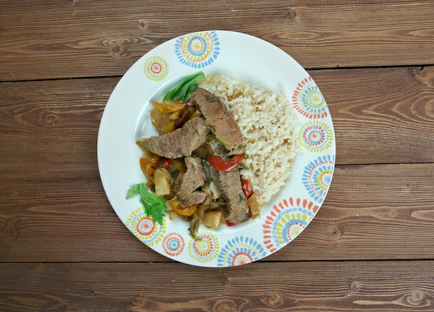 Kuzu Kapama - Turkish meat dish with lamb and vegetables