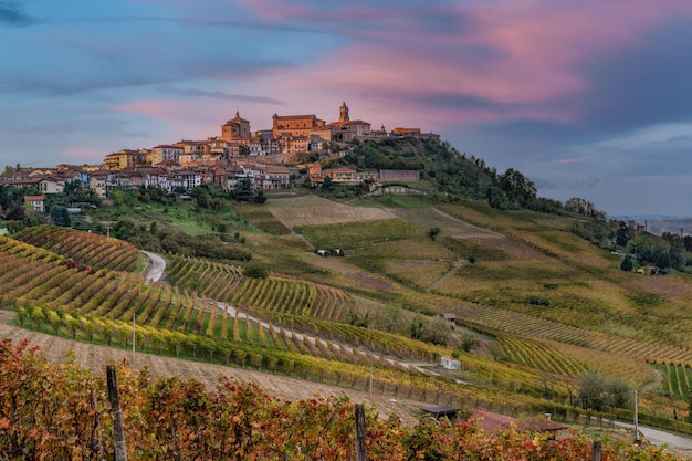 Photo la morra village in piedmont italy