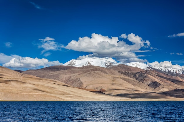 Lake tso moriri in himalayas ladakh inda